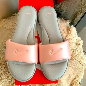 Nike Ultra Comfort Slides Women Size 10 New